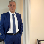 Leonardo Manzan destaca a importância da governança e da transparência para a precificação eficiente no mercado de carbono.