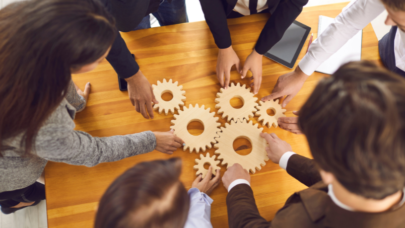 Alfredo Moreira Filho mostra como a trajetória pessoal molda gestores mais empáticos e conectados à realidade das pessoas.