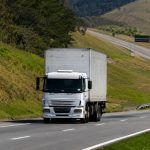 O Papel do Caminhão no Desenvolvimento da Infraestrutura Logística e Econômica do País