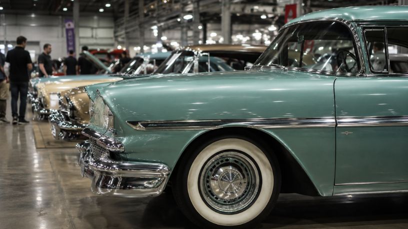 O Mercado de Carros Antigos e o Impacto Cultural dos Modelos Clássicos no Setor Automotivo