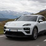 A Eletrificação dos Utilitários de Luxo e o Impacto do Novo Porsche Cayenne Elétrico no Mercado Automotivo
