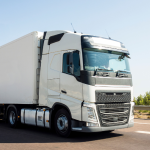 Caminhões no Brasil alcançam eficiência ambiental de destaque global e impulsionam nova fase do transporte sustentável