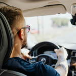 Carros com mais de 10 anos podem ficar isentos de IPVA: impactos, economia e o que muda para o motorista