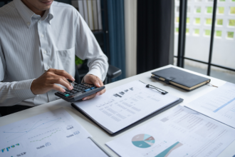 Victor Boris Santos Maciel analisa como decisões judiciais sobre bonificações no varejo impactam preço, margem e governança empresarial.