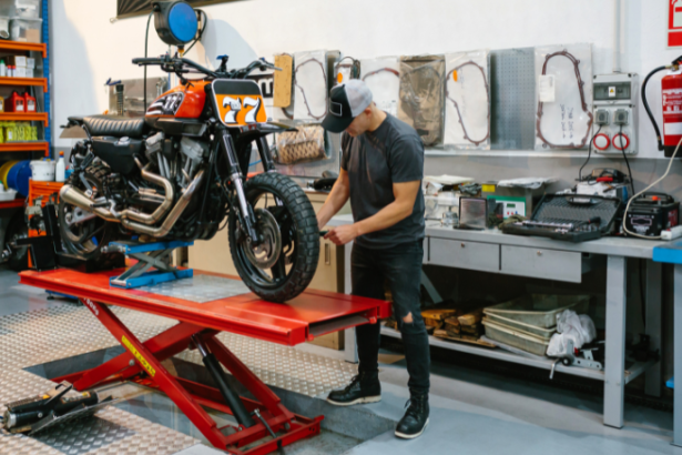 Produção de motos no Brasil tem melhor semestre em 15 anos: o que explica o boom das duas rodas